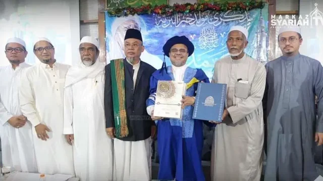 Habib Mohammad Rizieq Shihab resmi begelar doktor bidang filsafat dari Universiti Sains Islam Malaysia (USIM).