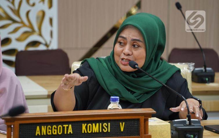 Anggota Komisi 5 DPRD Provinsi Jawa Barat, Dessy Susilawati, menyoroti berbagai permasalahan yang selalu muncul dalam pelaksanaan Penerimaan Peserta Didik Baru (PPDB) di Jawa Barat. | Foto: Dok. sukabumiNews