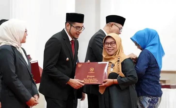 228 PNS Kota Sukabumi Terima Penghargaan Satyalancana Karya Satya dari Presiden RI